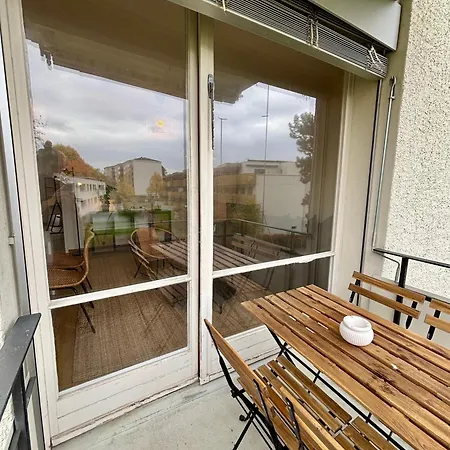 Simple And Comfortable In زيورخ